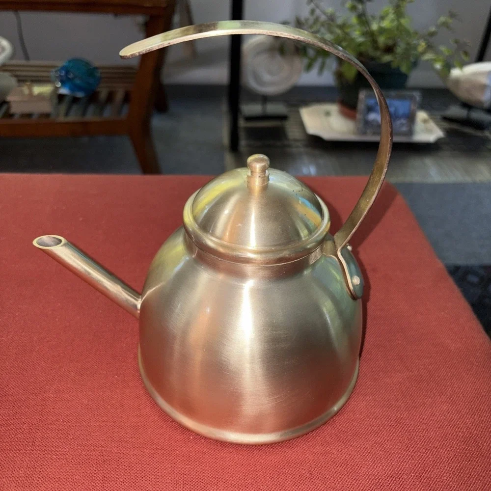 ROSE & FITZGERALD BRUSHED GOLD KETTLE Slender Spout Minimalist Handle 1 Liter